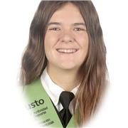 Joven titulada en CAFyD y estudiante actual de Fisioterapia con experiencia dando clases particulares de apoyo académico